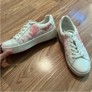 Womens Size 6 Pink and White Michael Kors shoes